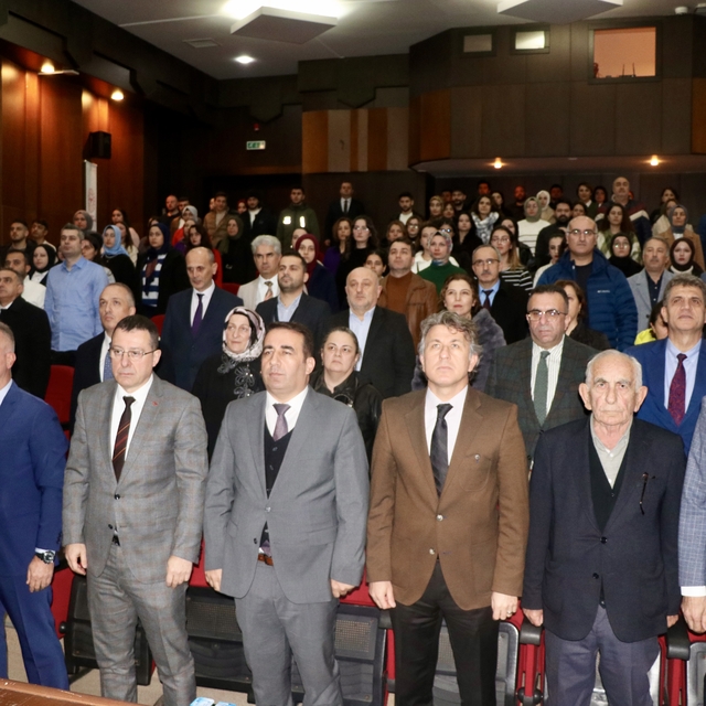 Trabzon'da "Geçmişten Günümüze Sağlık Yönetimi" paneli düzenlendi