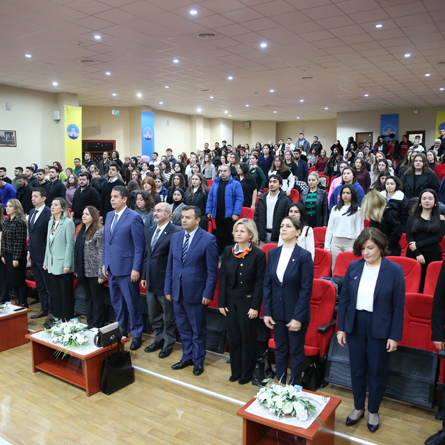 TÜ'de "Farklı Perspektiflerden Sağlık Yönetimi" paneli düzenlendi