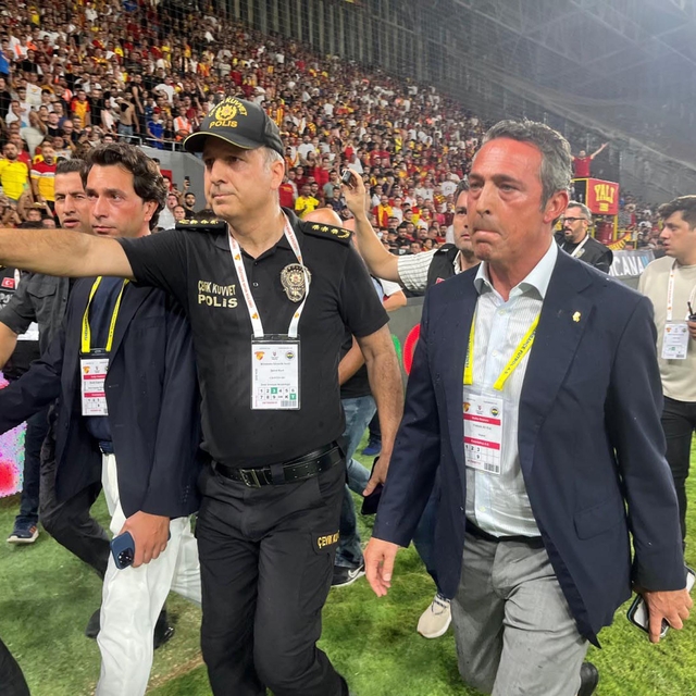 Ali Koç'u iterek düşüren Göztepe yöneticisi Özkan'a 7 ay 15 gün hapis cezas...