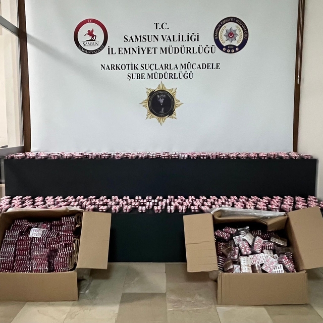 Samsun'da 35 bin 264 sentetik ecza hapı ele geçirildi, 4 zanlı yakalandı