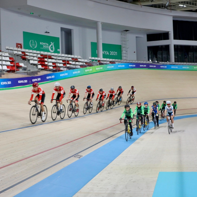 Vali İbrahim Akın, Konya Olimpik Veledromu'nu ziyaret etti