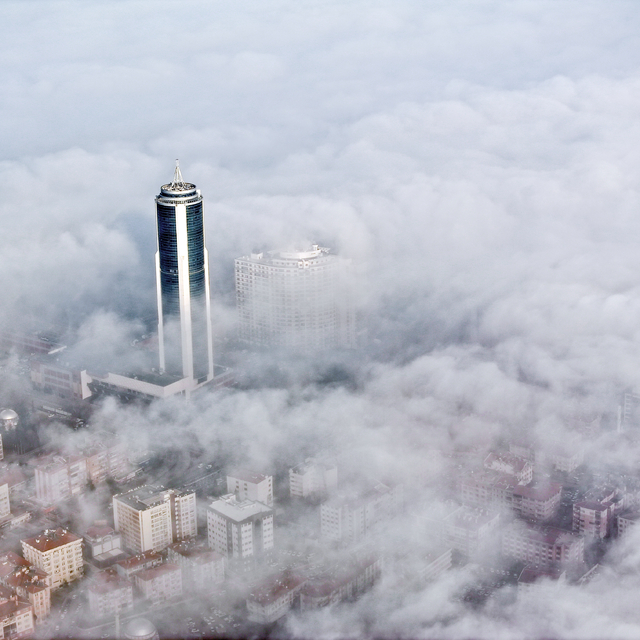 Konya'da etkili olan sis dronla görüntülendi