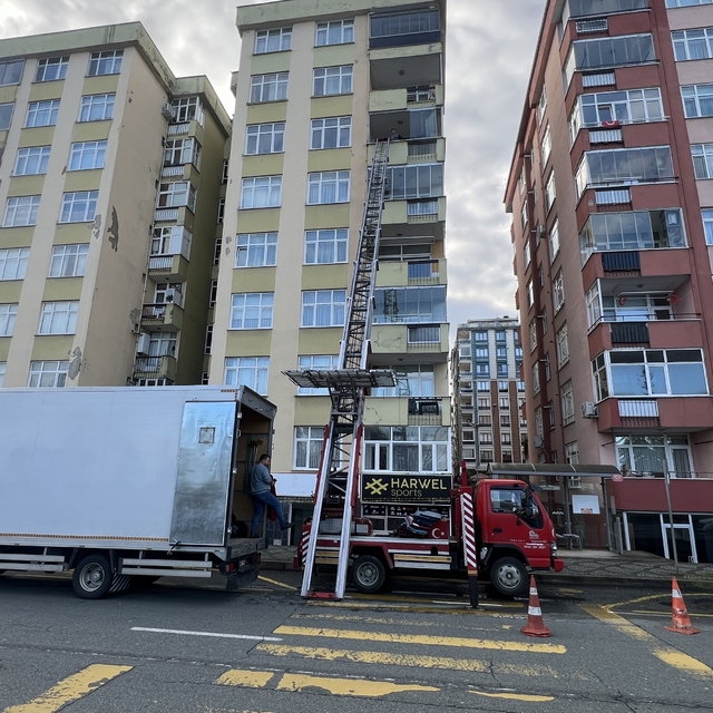 Rize'de tahliye edilen apartman için yıkım kararı çıktı