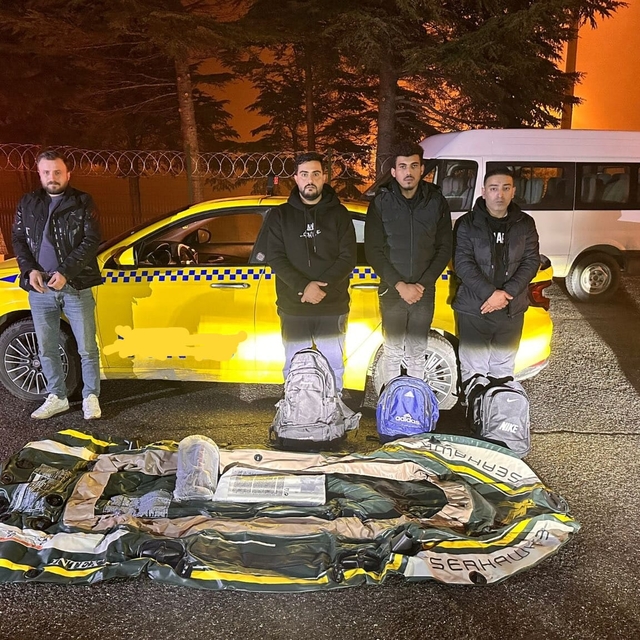 Tekirdağ'da takside 3 düzensiz göçmen yakalandı