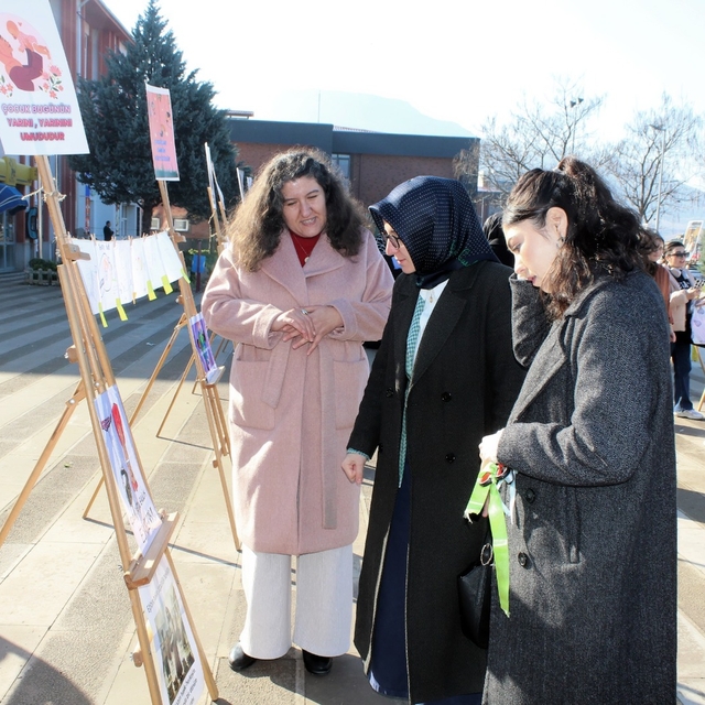 TOGÜ'de "çocuk hakları" konulu sergi ve broşür dağıtımı yapıldı