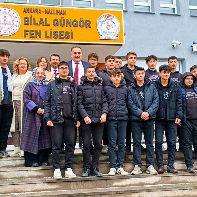 Eski bakan vefatından 17. yılında adının verildiği okulda anıldı