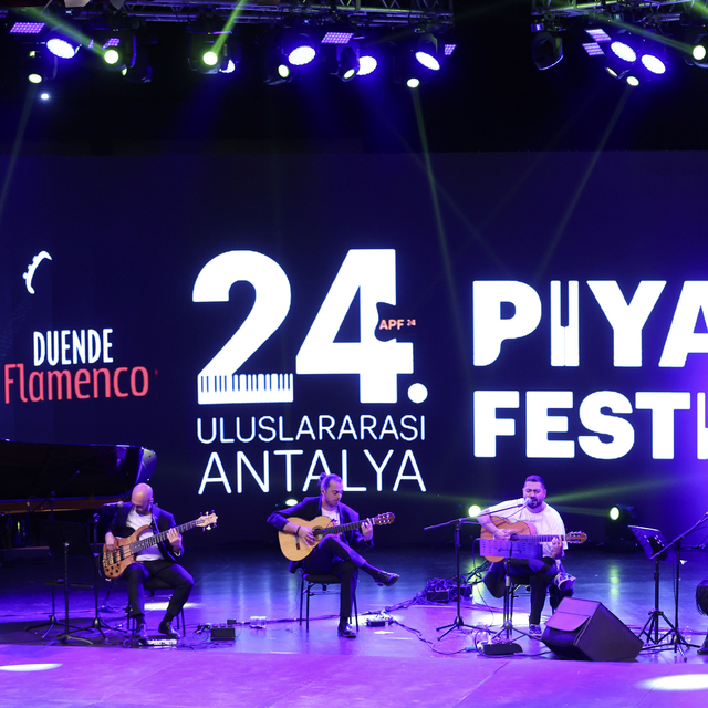 Antalya'da Piyano Festivali'nde "Duende Flamenco Feat" grubu konser verdi