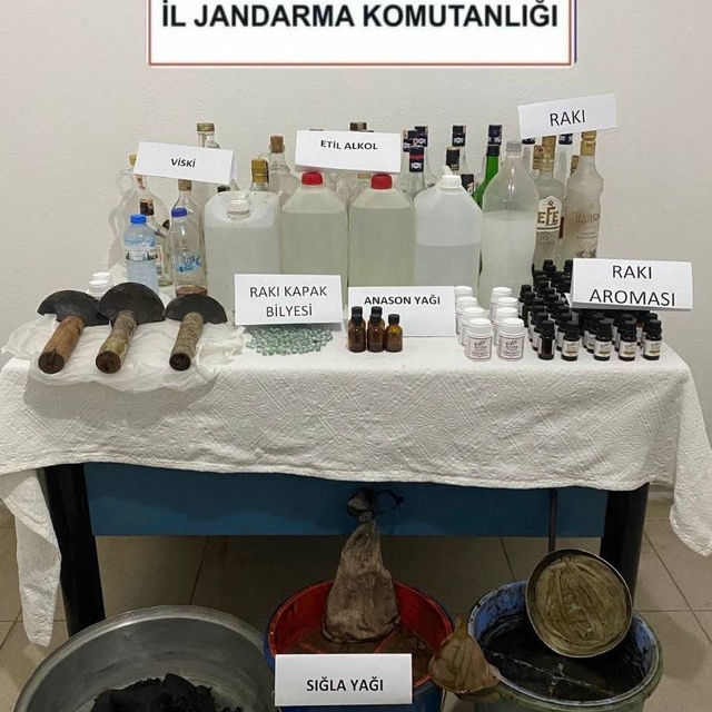 Muğla'da kaçak içki operasyonunda 3 şüpheli yakalandı