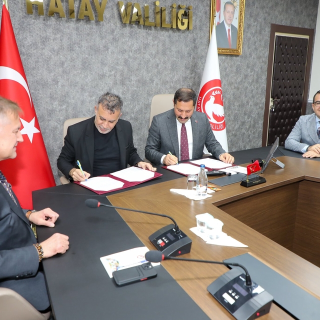 Hatay'da Ahbap Derneğinin desteğiyle sörf eğitim merkezi yapılacak