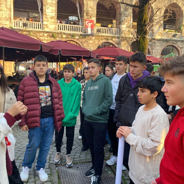 Harmancıklı lise öğrencileri Bursa'da kültür gezisine katıldı