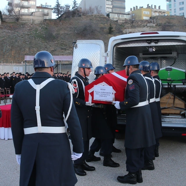Tokat'ta geçirdiği kalp krizi sonucu vefat eden asker için tören düzenlendi