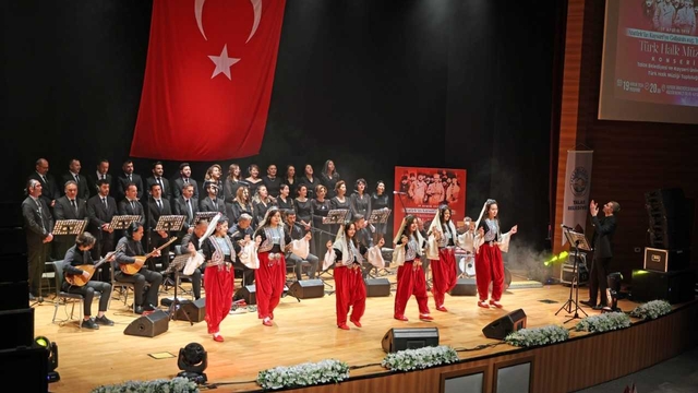 Atatürk'ün Kayseri'ye gelişinin 105. yılına özel konser verildi