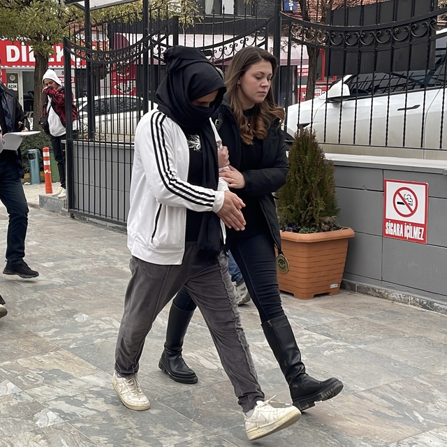 Eskişehir'de 78 yıl 9 ay kesinleşmiş hapis cezası bulunan hamile kadın yaka...