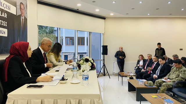 Kırklareli Valisi Turan, Demirköy ilçesinde muhtarlarla bir araya geldi