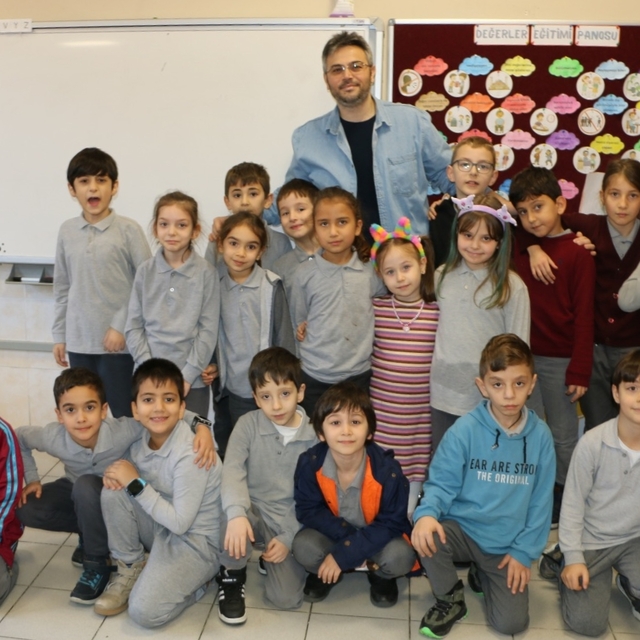 Trabzon'da öğrenciler, hazırladıkları kliple yerli ve milli teknolojiye dik...