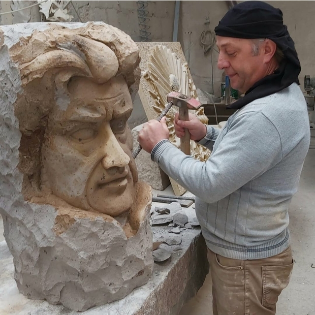 Nevşehirli heykeltıraş, Yunan ve Mısır mitolojisindeki eserlerini yurt dışı...