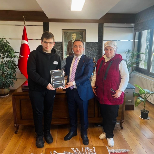 Espiye Kaymakamı Kavanoz,  görme engelli çifti ağırladı