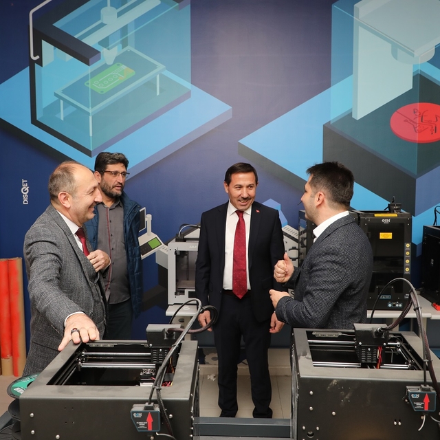 Karatay Belediye Başkanı Kılca Bilim ve Sanat Merkezi'ni ziyaret etti