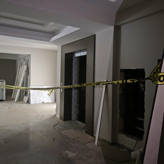 Mersin'de asansör boşluğuna düşen işçi öldü