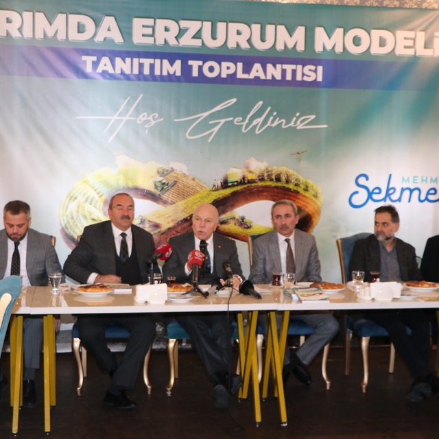 Erzurum Büyükşehir Belediye Başkanı Sekmen, tarımla ilgili yazdığı kitabı t...