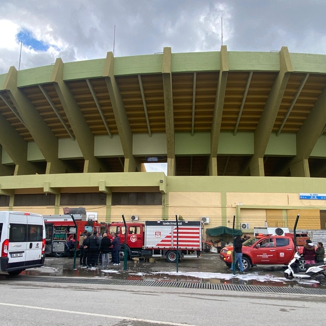İzmir'de karate salonunda çıkan yangın hasara neden oldu