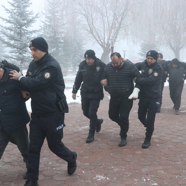 Sivas Adliyesi'nde kavga eden 5 şüpheli tutuklandı