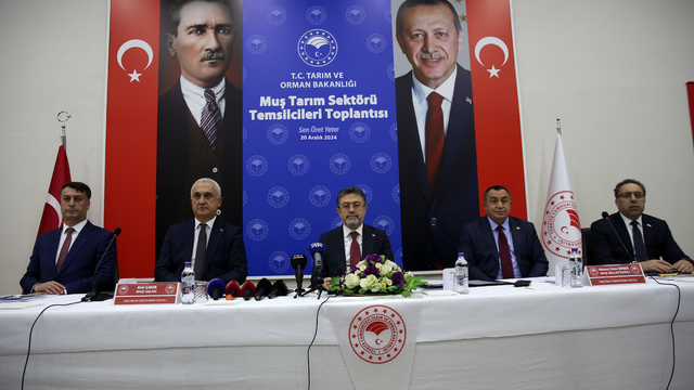 Bakan Yumaklı, "Muş Tarım Sektörü Temsilcileri Toplantısı"nda konuştu: