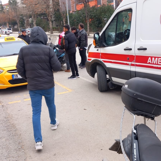 Çorum'da motosikletin yayaya çarptığı kaza güvenlik kamerasında