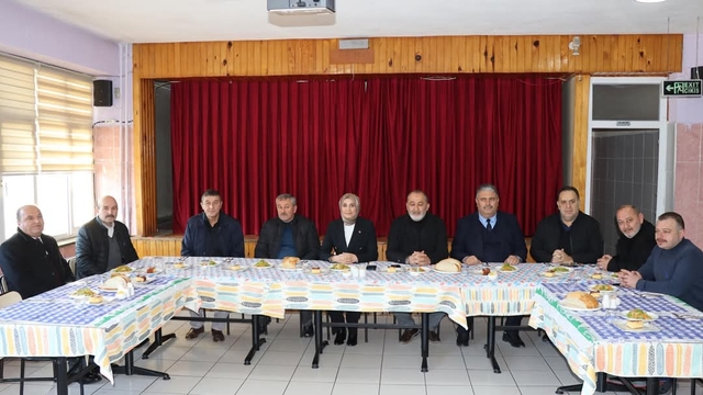 KAS-DER üyeleri Küre Yatılı Bölge Ortaokulunu ziyaret etti