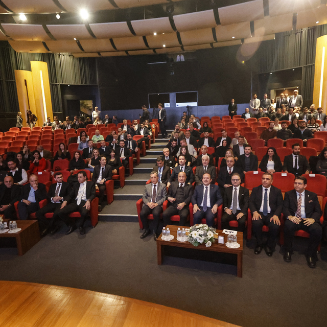 Akdeniz'de en fazla hazır giyim ihracatı yapan firmalar ödüllendirildi