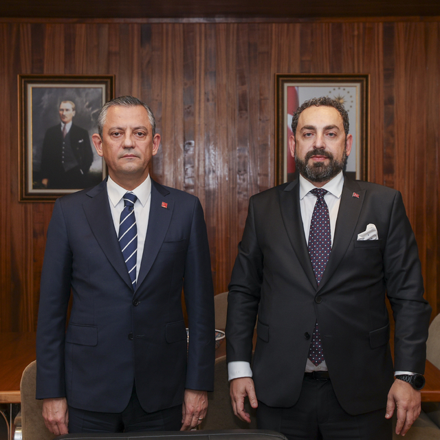 CHP Genel Başkanı Özel, Türkiye'nin Rabat Büyükelçisi Kılıç ile görüştü