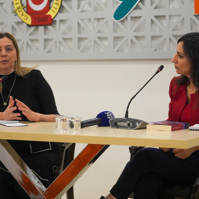 Geçmişten günümüze "Beyaz perdede gazeteciler" söyleşisi