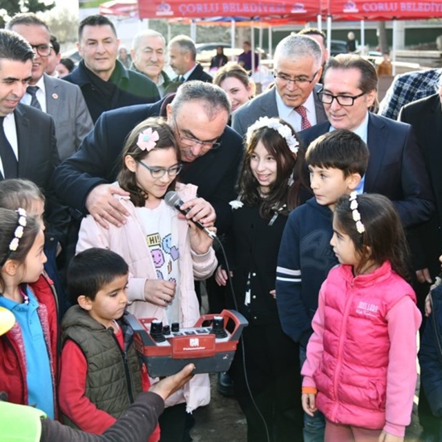 Tekirdağ Valisi Soytürk okul temel atma törenine katıldı