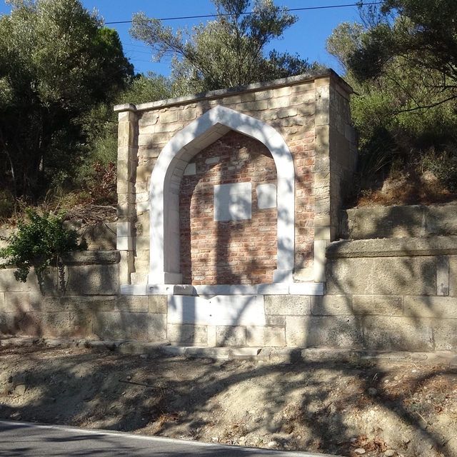 Osmanlı Donanması'nın su ihtiyacını karşılayan çeşme dönemin izlerini taşıy...