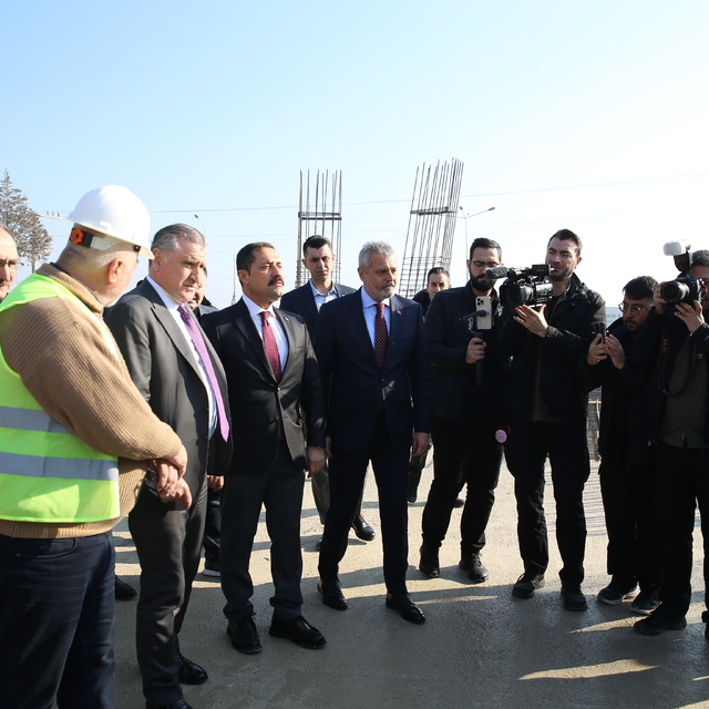 Gençlik ve Spor Bakanı Bak, Hatay'da yurt inşaatında incelemede bulundu