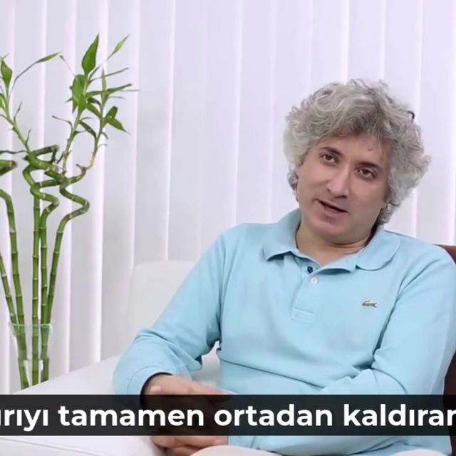 Sesi taklit edilip, sahte bir kremi övüyormuş gibi videosu paylaşılan Prof....