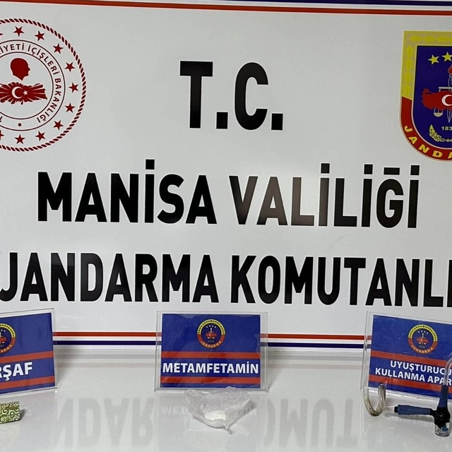 Salihli'de uyuşturucuyla yakalanan 4 şüpheliye adli işlem