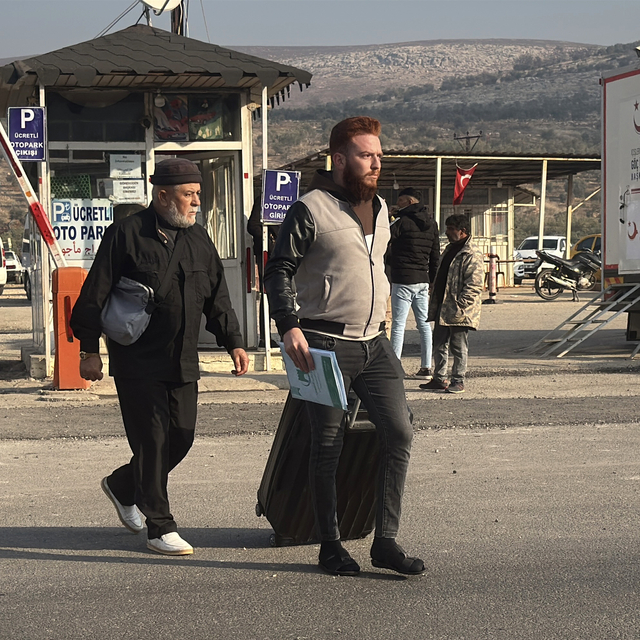 Suriyelilerin Hatay'daki sınır kapılarından ülkelerine dönüşü sürüyor