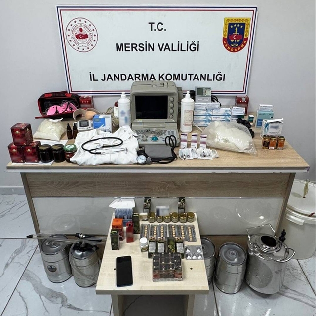 Mersin'de yetkisi olmadan hastaları muayene eden yabancı uyruklu doktor ve...