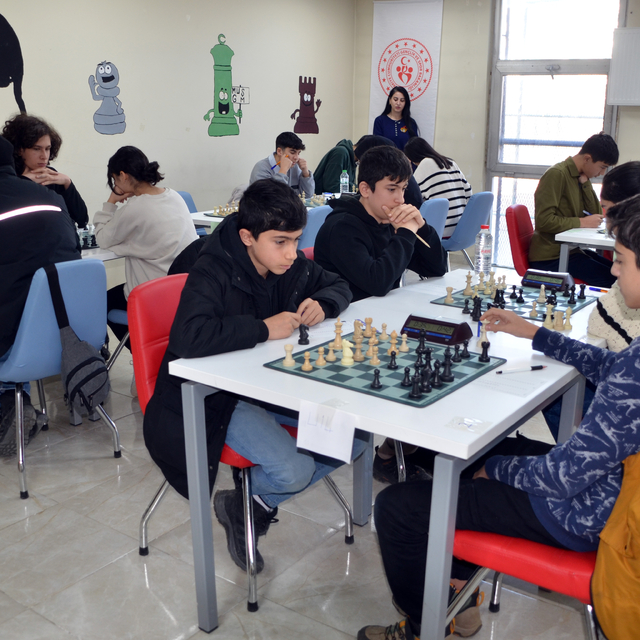 Muş'ta satranç turnuvası başladı