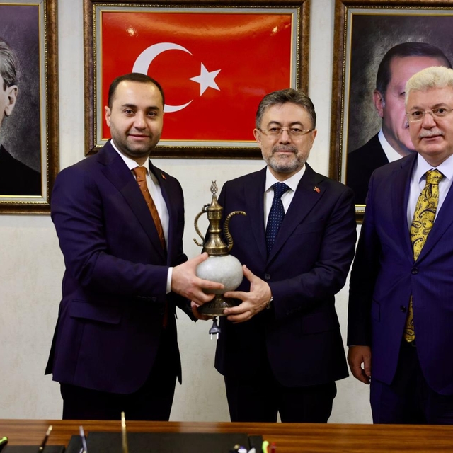 Bakan Yumaklı, AK Parti Çankırı İl Başkanı Erdoğan'ı ziyaret etti