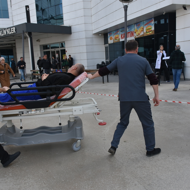 Boyabat 75. Yıl Devlet Hastanesinde yangın tatbikatı yapıldı