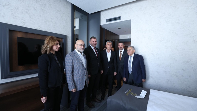 Başkan Büyükkılıç, Erciyes'te otel açılışına katıldı
