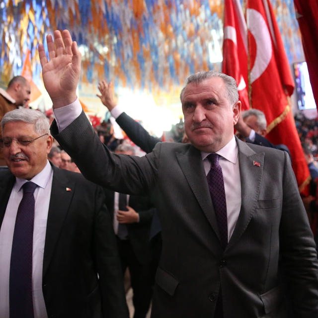 Gençlik ve Spor Bakanı Osman Aşkın Bak, AK Parti Hatay İl Kongresi'nde konu...