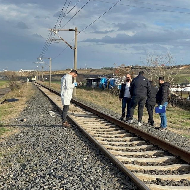 Tekirdağ'da trenin çarptığı bir kişi öldü