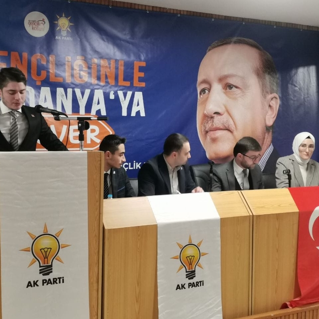 AK Parti Mudanya İlçe Gençlik Kolları Başkanlığına Kaan Gürbüz seçildi