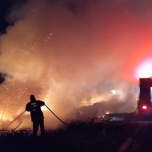 Hatay'da sazlık alanda çıkan yangın kontrol altına alındı