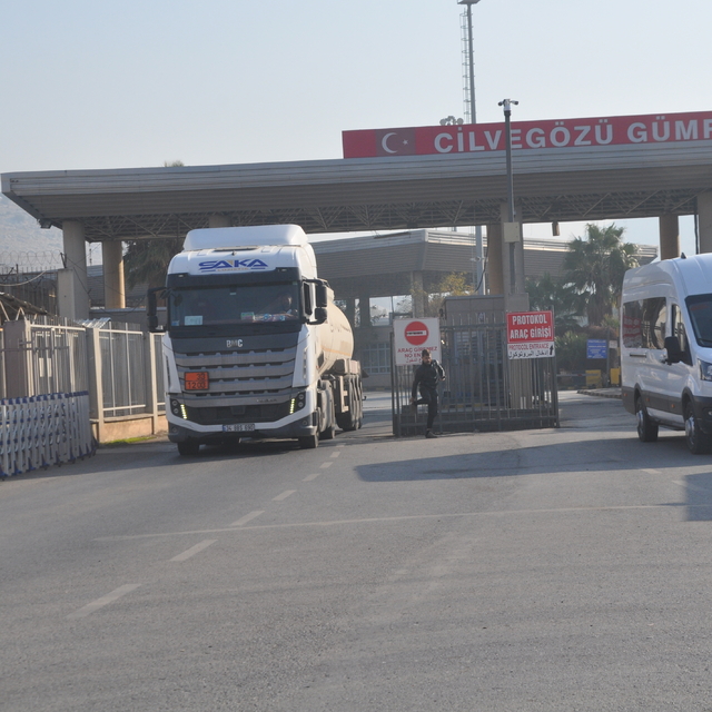 Cilvegözü'nde TIR yoğunluğu