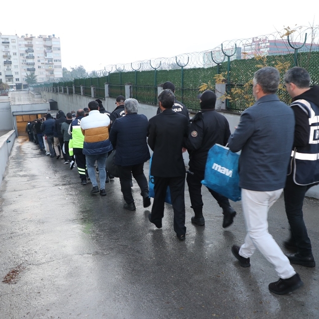 Mersin'deki rüşvet operasyonunda 114 şüpheli adliyede