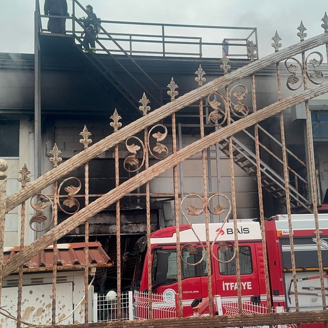 Tekirdağ'da tül fabrikasında çıkan yangın söndürüldü